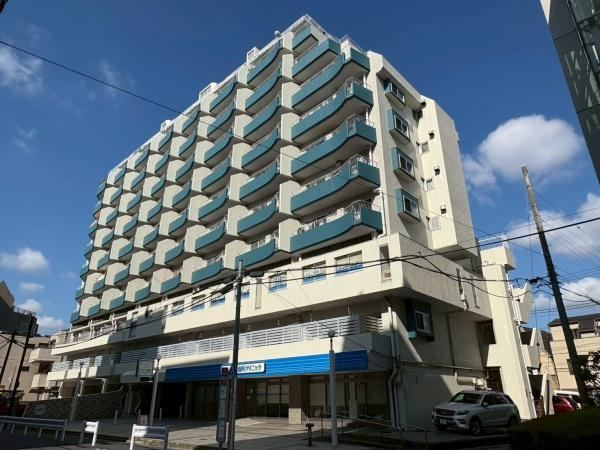 3LDK apartment in Nakano Ward, Tokyo - Photo 1