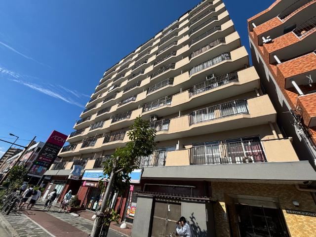 3DK apartment in Higashiyodogawa Ward, Osaka - Photo 1