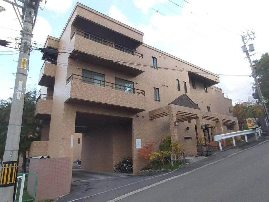 3LDK apartment in Chuo Ward, Sapporo, Hokkaido - Photo 1