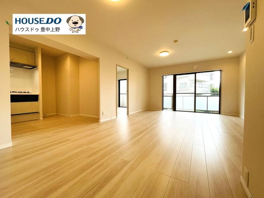 4LDK apartment in Suita, Osaka - Photo 1