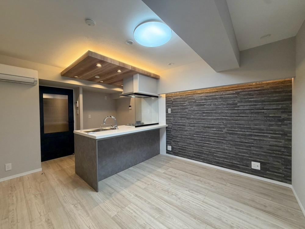 1LDK apartment in Shibuya Ward, Tokyo - Photo 1