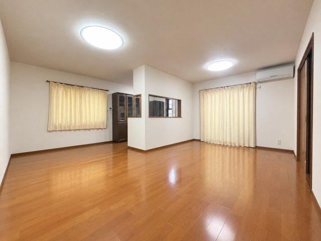 4LDK house in Nagata Ward, Kobe, Hyogo - Photo 1