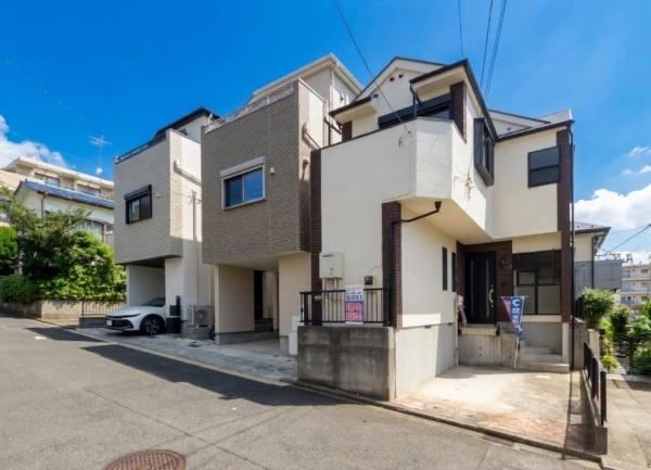 3LDK house in Totsuka Ward, Yokohama, Kanagawa - Photo 1