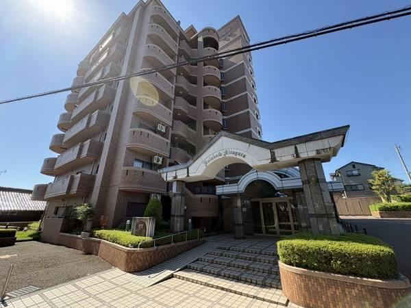 4LDK apartment in Ichinomiya, Aichi - Photo 1