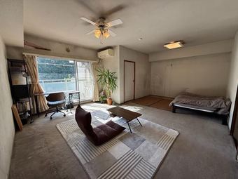3LDK apartment in Hanamigawa Ward