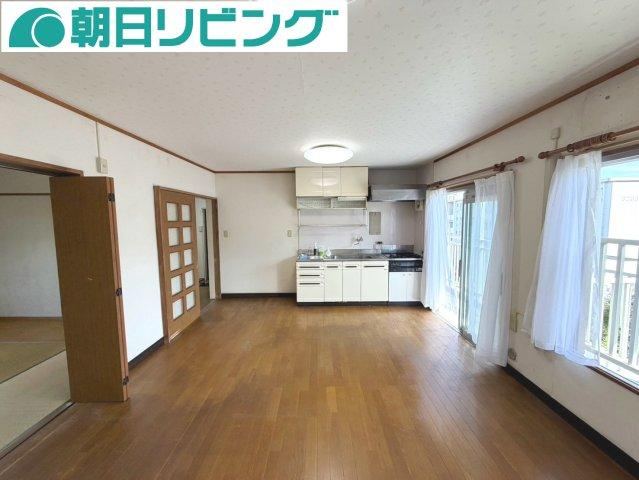 2LDK apartment in Midori Ward, Yokohama, Kanagawa - Photo 1