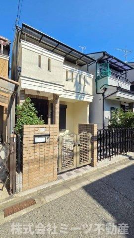 4LDK house in Higashiosaka, Osaka - Photo 1