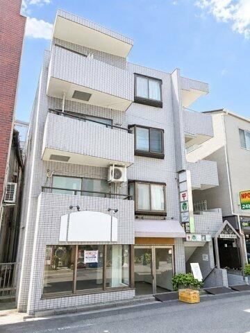 2LDK apartment in Bunkyo Ward, Tokyo - Photo 1