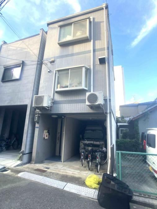5LDK house in Asahi Ward, Osaka - Photo 1