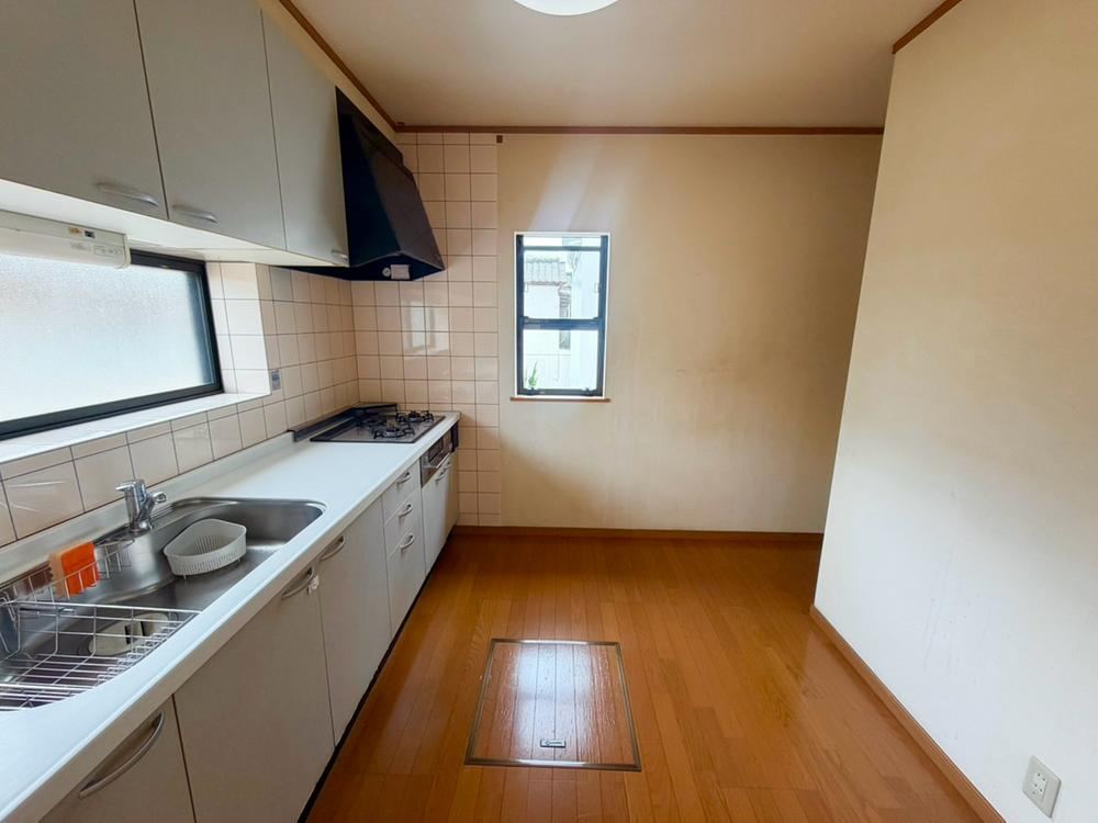 4LDK house in Nishi Ward, Sakai, Osaka - Photo 1