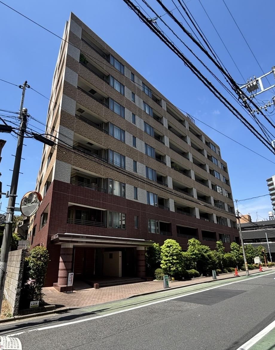 3LDK apartment in Bunkyo Ward, Tokyo - Photo 1
