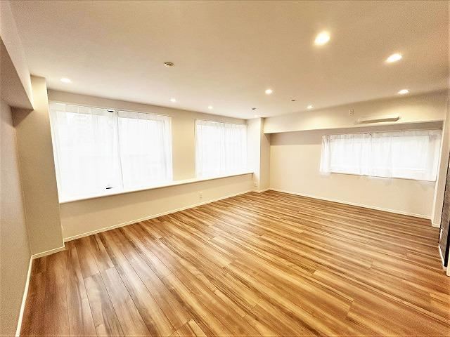 2LDK apartment in Taito Ward, Tokyo - Photo 1