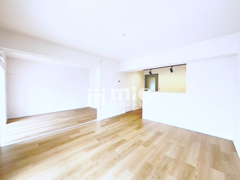 3LDK apartment in Konan Ward, Yokohama, Kanagawa - Photo 1