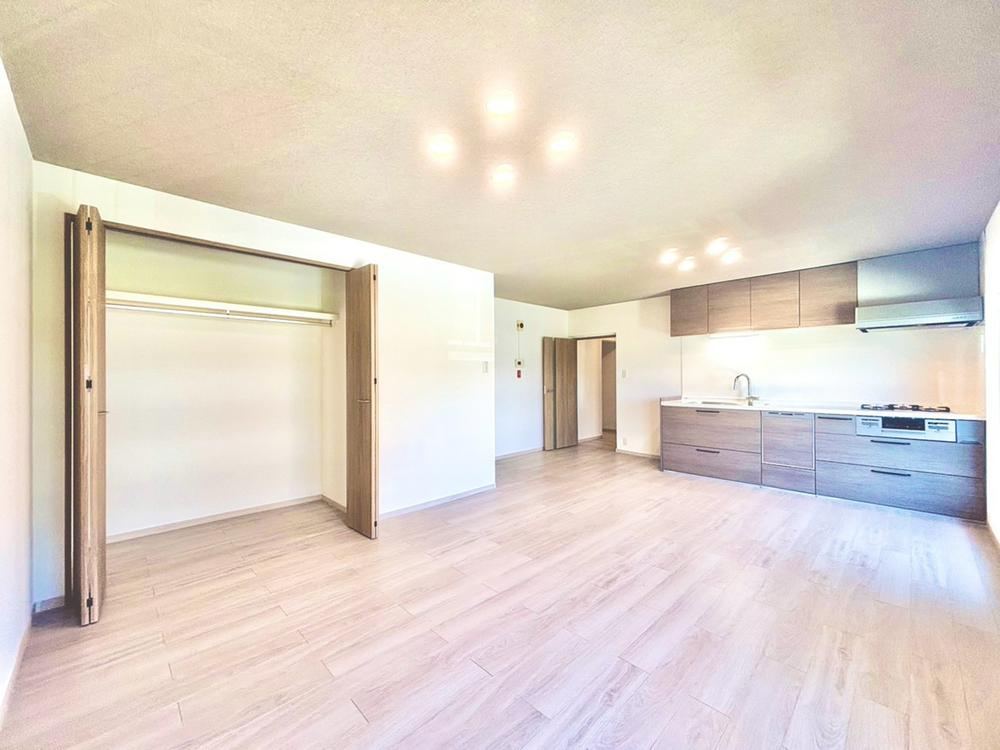 3LDK apartment in Konan Ward, Yokohama, Kanagawa - Photo 1