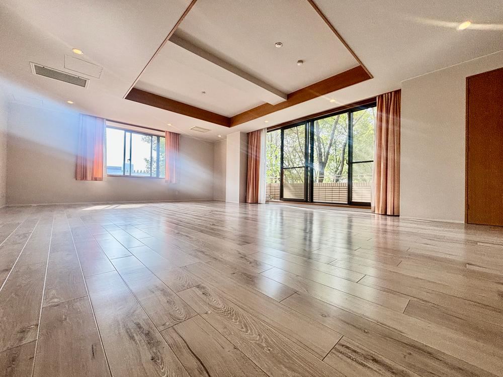 3LDK apartment in Minato Ward, Tokyo - Photo 1