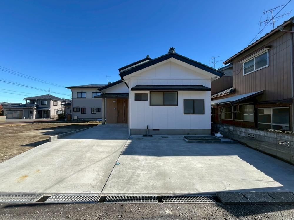 4LDK house in Shibata, Niigata - Photo 1