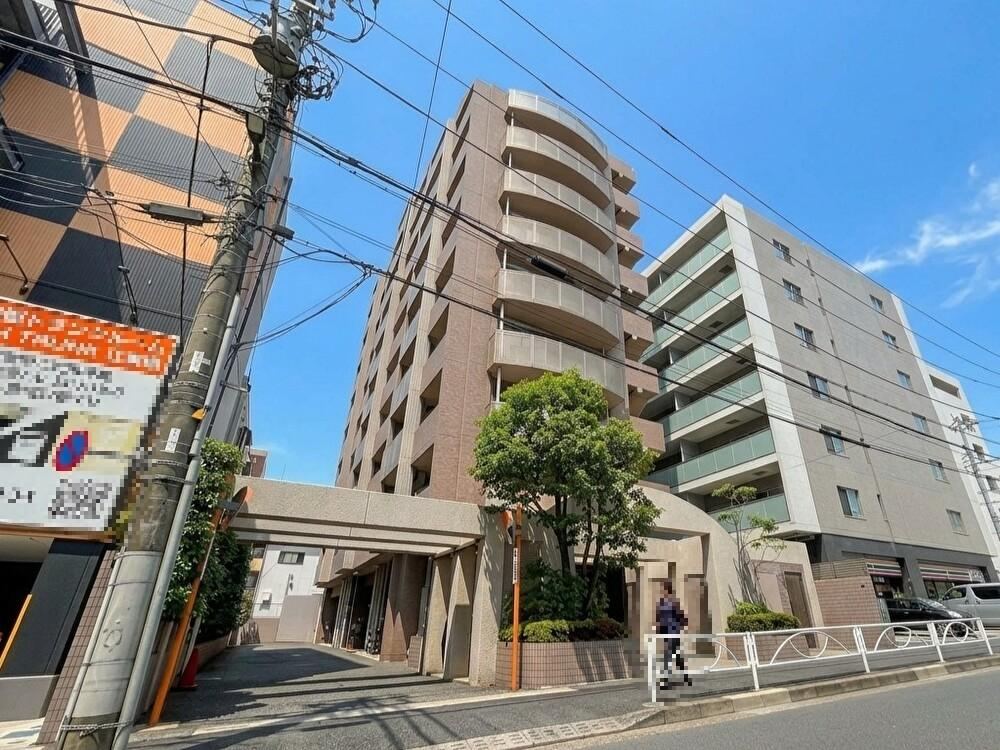 2LDK apartment in Sumida Ward, Tokyo - Photo 1