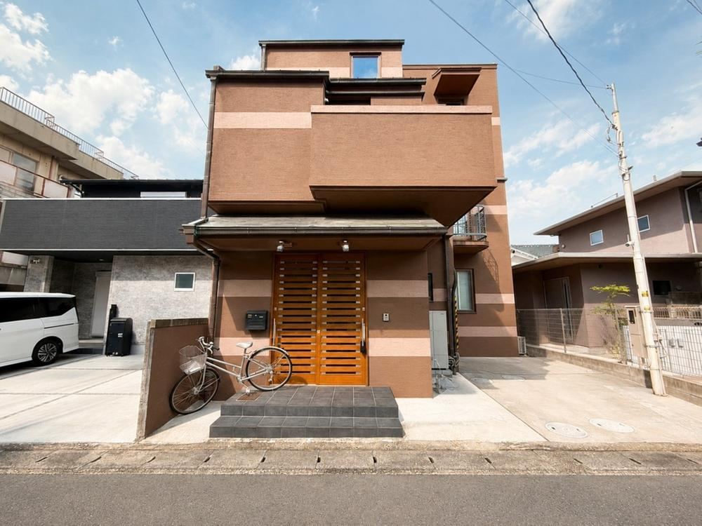 6LDK house in Ukyo Ward, Kyoto - Photo 1