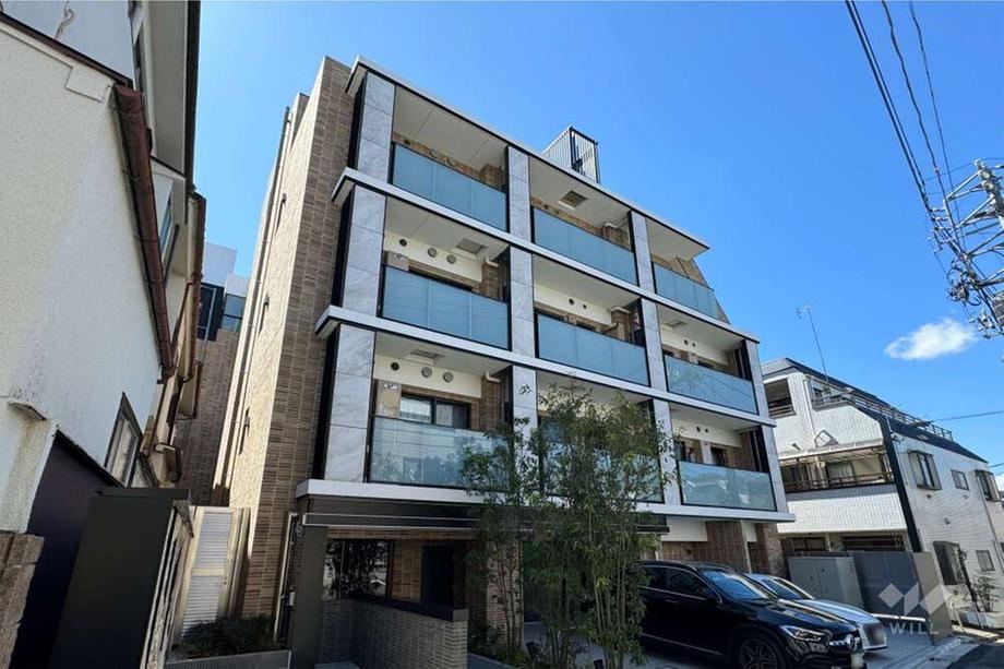 1LDK apartment in Shibuya Ward, Tokyo - Photo 1