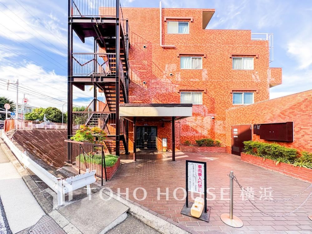3LDK apartment in Kanagawa Ward, Yokohama, Kanagawa - Photo 1