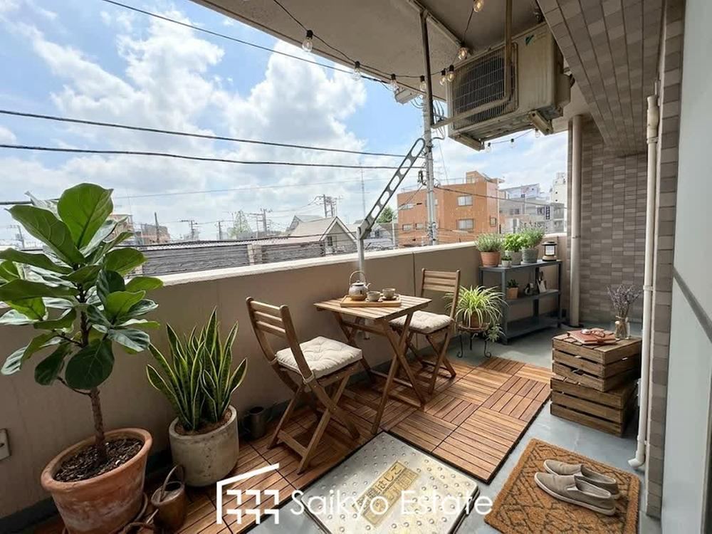 2LDK apartment in Mitaka, Tokyo - Photo 1