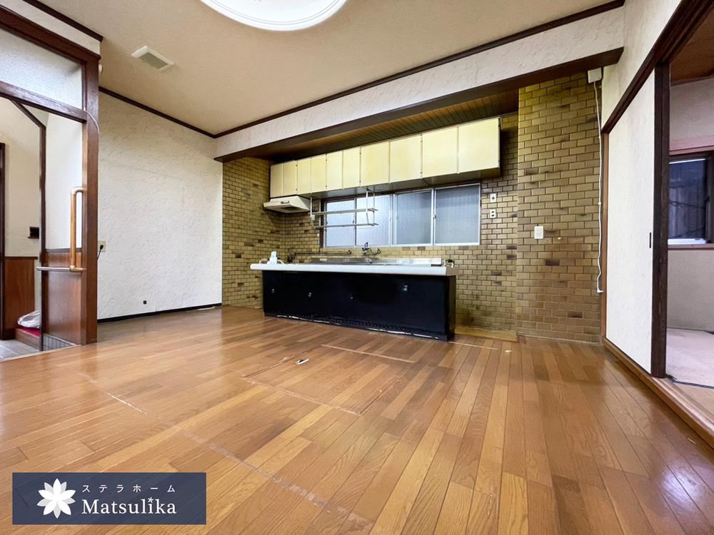 6LDK house in Miyakojima Ward, Osaka - Photo 1