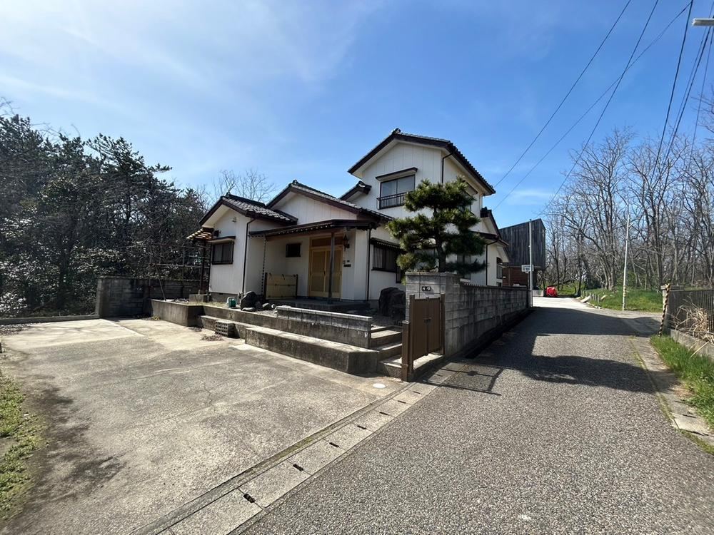 5LDK house in Nishi Ward, Niigata - Photo 1