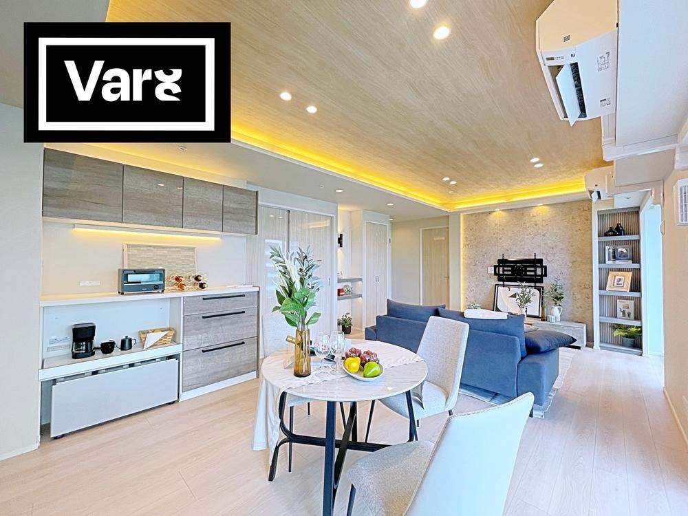 2LDK apartment in Minato Ward, Tokyo - Photo 1