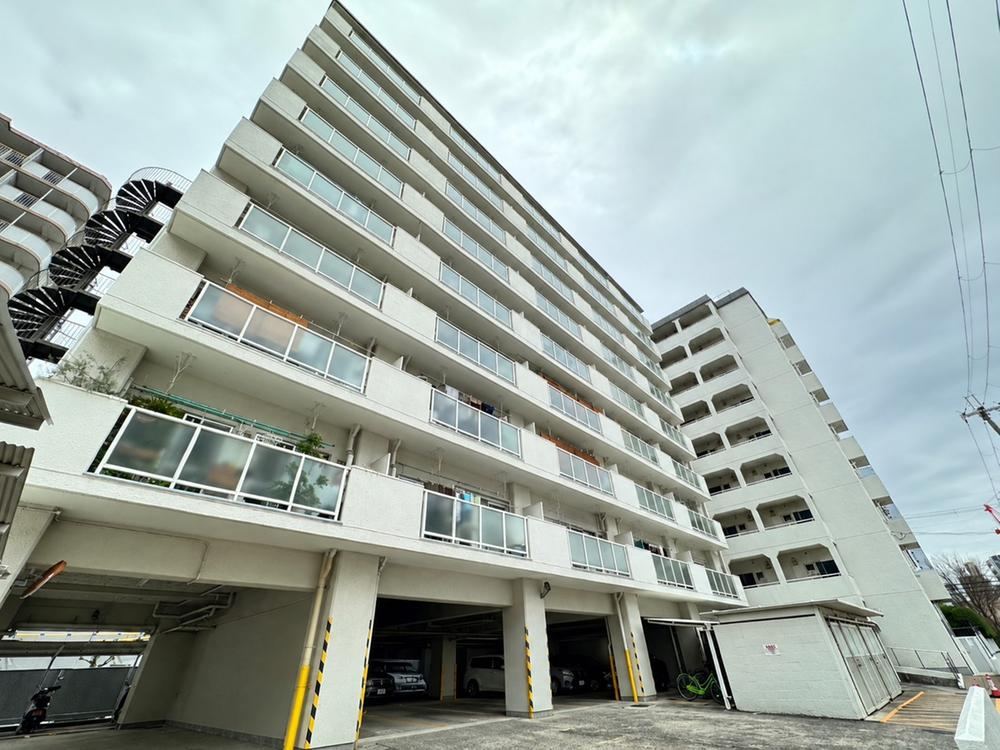 2LDK+S apartment in Yodogawa Ward, Osaka - Photo 1