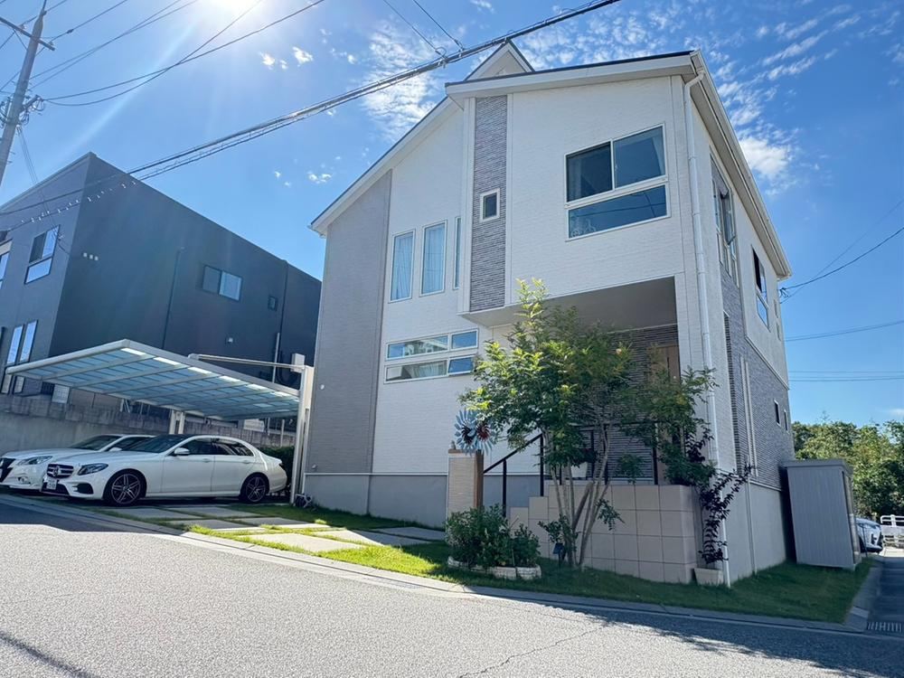 3LDK+S house in Kita Ward, Kobe, Hyogo - Photo 1