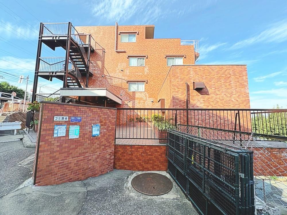3LDK apartment in Kanagawa Ward, Yokohama, Kanagawa - Photo 1