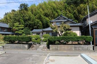 11DK house in Awara