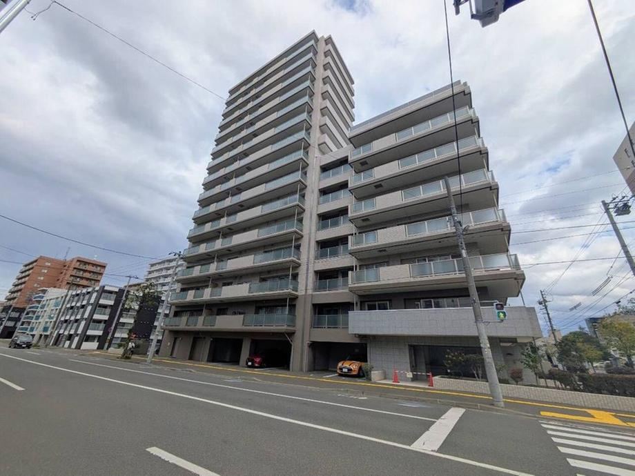 3LDK apartment in Kita Ward, Sapporo, Hokkaido - Photo 1