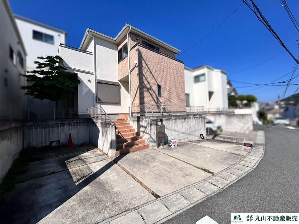 4LDK house in Ikaruga, Ikoma District, Nara - Photo 1