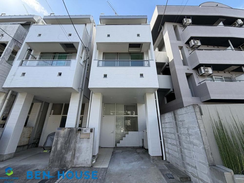 4LDK house in Ota Ward, Tokyo - Photo 1