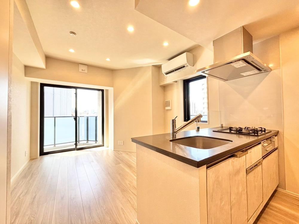 1LDK apartment in Shinjuku Ward, Tokyo - Photo 1