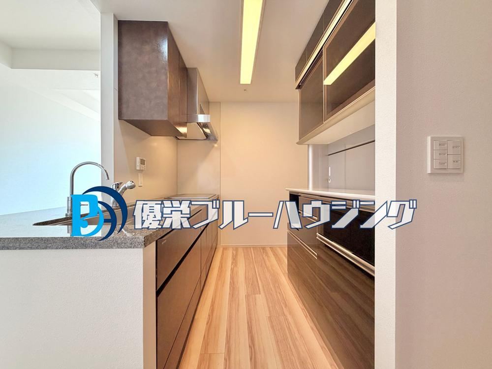 3LDK apartment in Kawasaki Ward, Kawasaki, Kanagawa - Photo 1