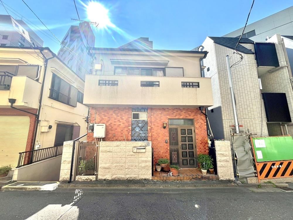 5LDK house in Bunkyo Ward, Tokyo - Photo 1