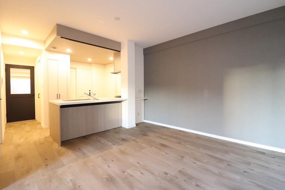 3LDK apartment in Higashiosaka, Osaka - Photo 1