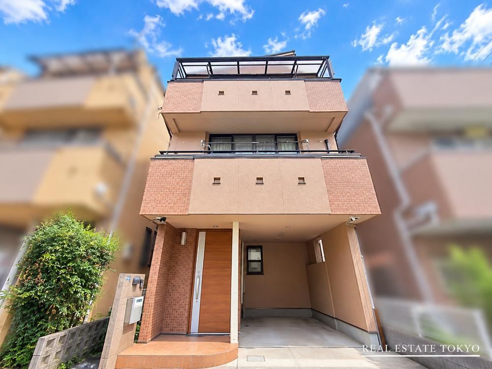 3LDK house in Shinjuku Ward, Tokyo - Photo 1