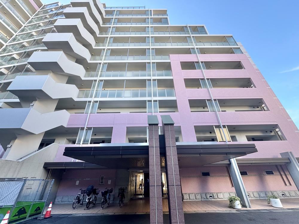 2LDK apartment in Sumida Ward, Tokyo - Photo 1