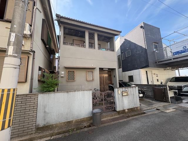 4LDK house in Shijonawate, Osaka - Photo 1