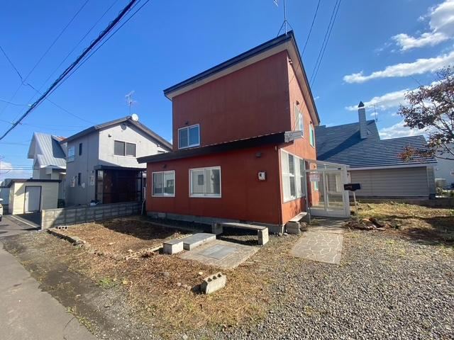 5LDK house in Kita Ward, Sapporo, Hokkaido - Photo 1