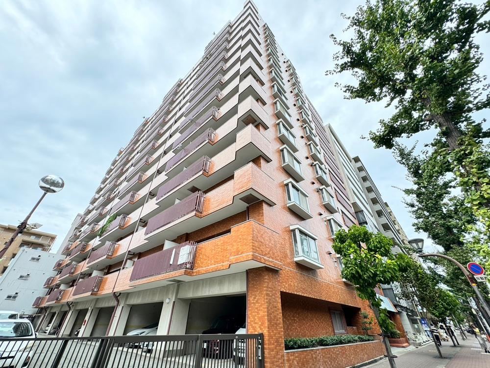 4LDK apartment in Yodogawa Ward, Osaka - Photo 1