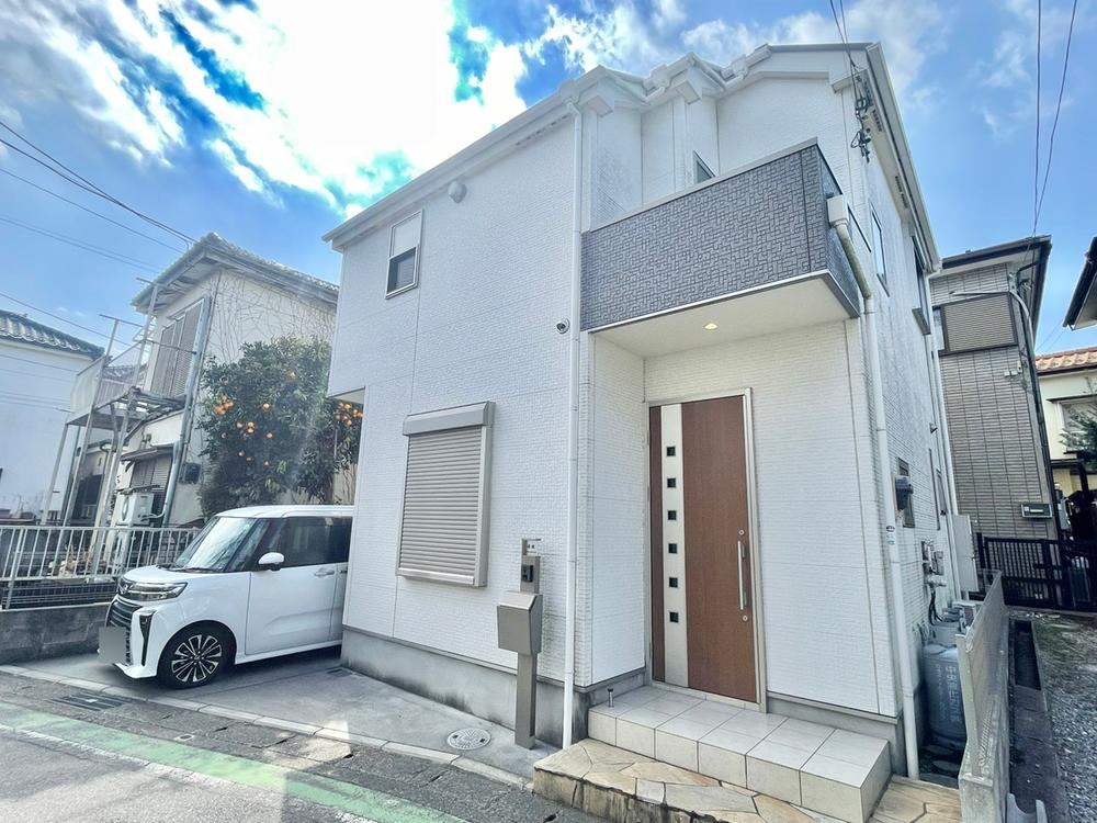 4LDK house in Ayase, Kanagawa - Photo 1