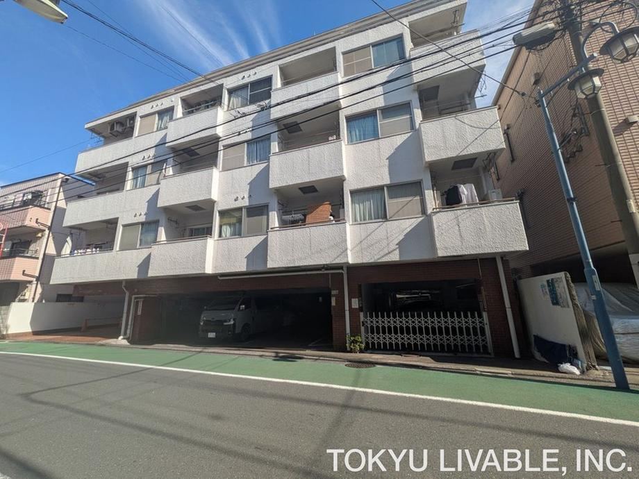 2LDK apartment in Shinagawa Ward, Tokyo - Photo 1