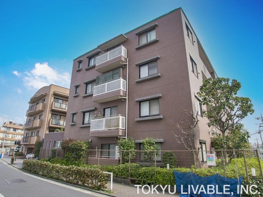3LDK apartment in Shinagawa Ward, Tokyo - Photo 1
