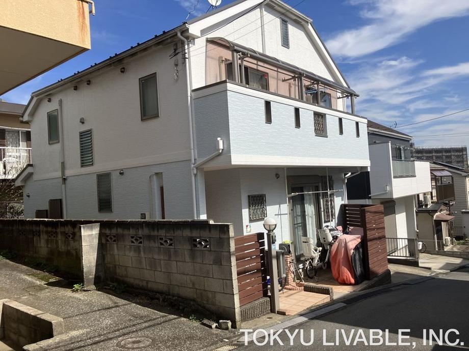 4LDK house in Totsuka Ward, Yokohama, Kanagawa - Photo 1