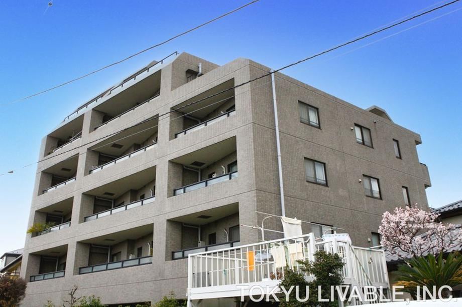 4LDK apartment in Minami Ward, Saitama - Photo 1