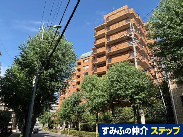 2LDK apartment in Toyonaka, Osaka - Photo 1